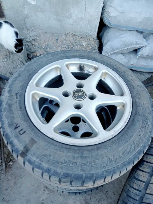Продам диски с резиной на Ауди.