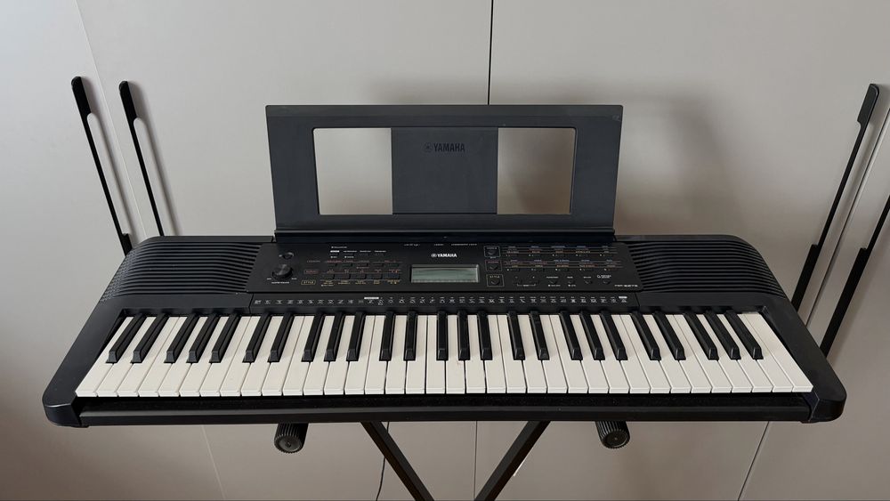 СРОЧНО! Yamaha PSR-E273