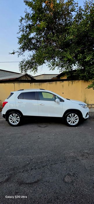 Srochno sotiladi TREKR-1  PREMIER 1.8L Kraska toza 2019yil