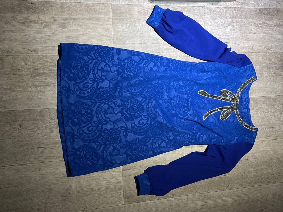 Свои платья в отличном состоянии