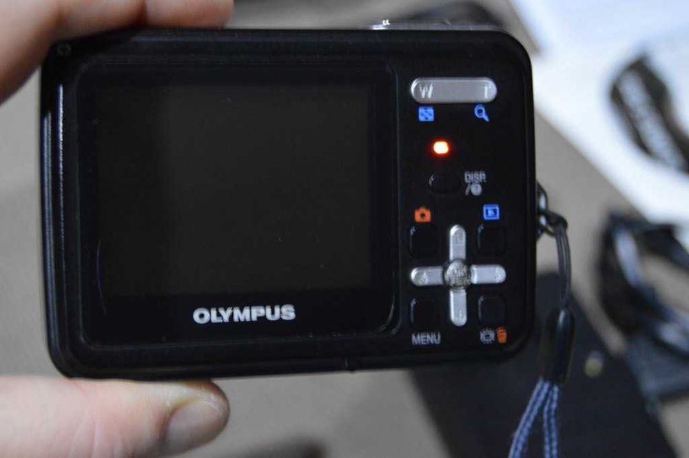 Aparat foto digital compact Olympus X-560WP subacvatic pana la 3m