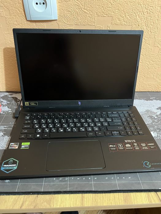 Продаю игровой ноутбук Acer