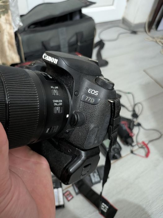 Продается Canon 77d