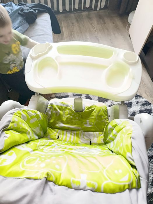 Продам стульчик для кормления