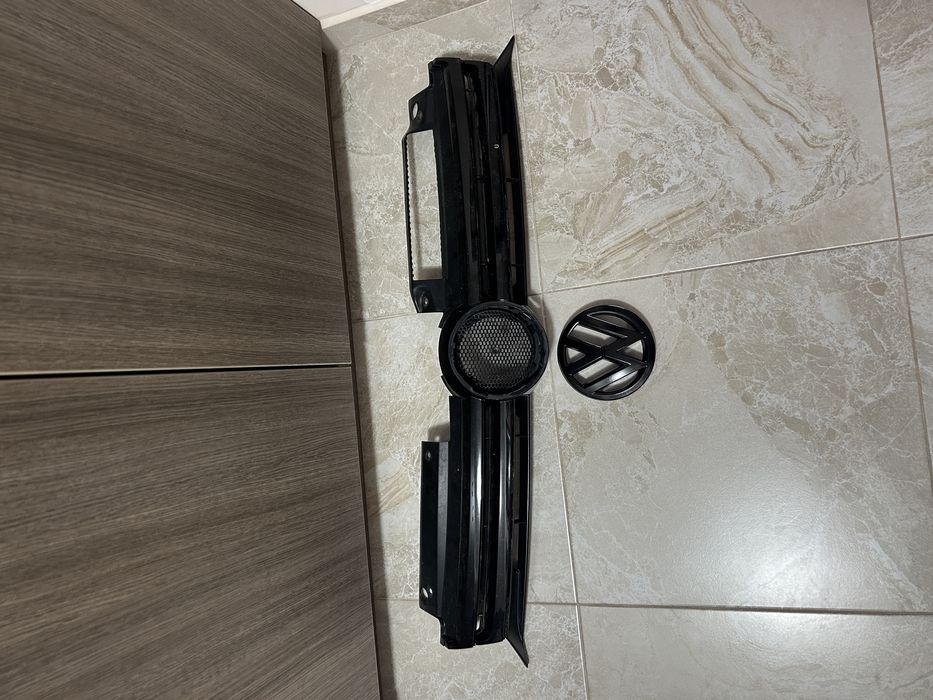 Решетка с емблема Голф 6