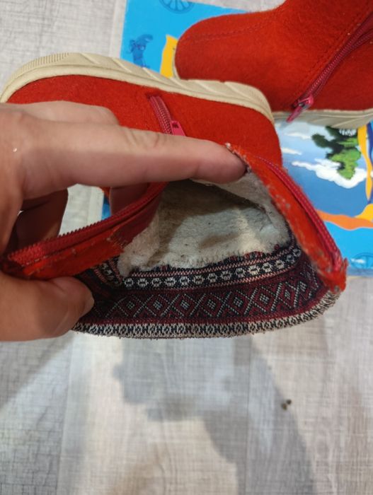 Зимние детские сапожки