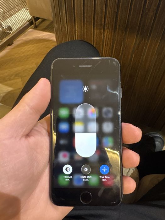 Айфон se 2020 продам 64гб