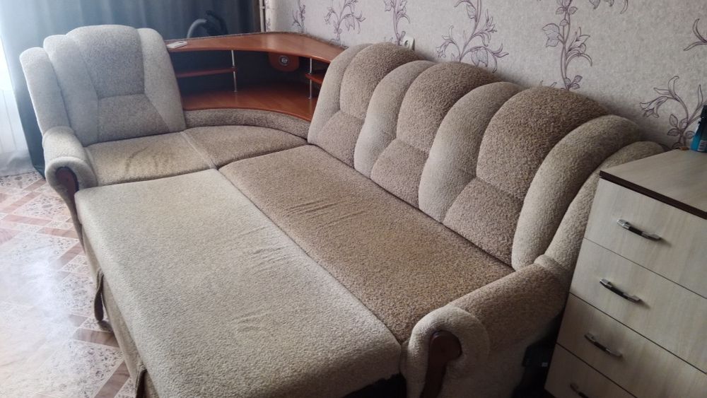 Продам диван угловой