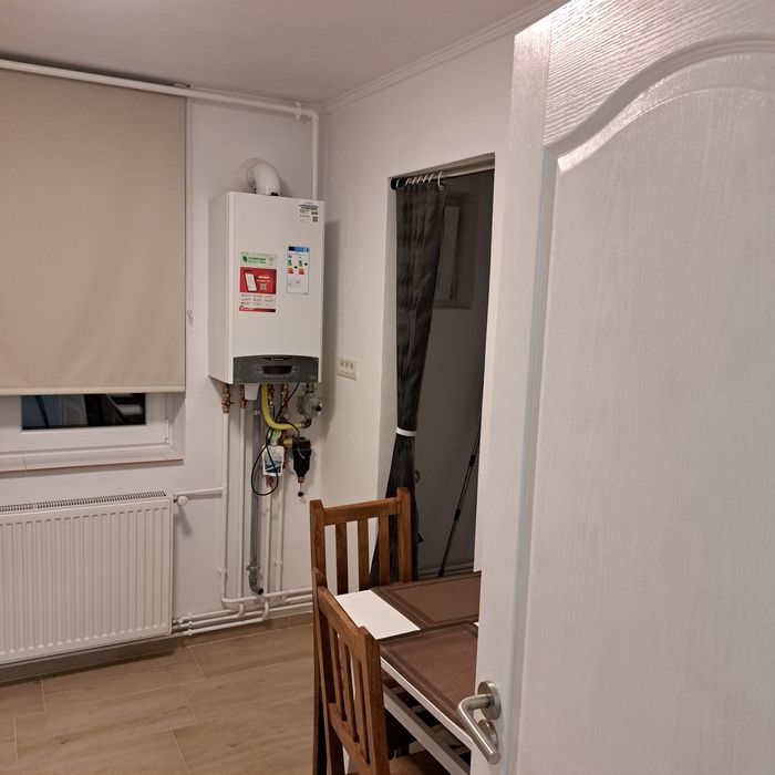 Vând apartament 2 camere romanilor