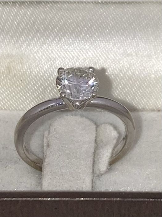 Inel solitaire aur alb cu diamant 1.05ct