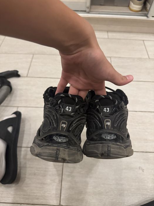 Balenciaga runner