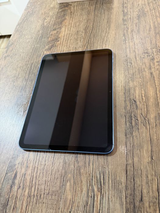 Ipad 10-th generation. 64 gb Blue Wi-Fi + Cellular