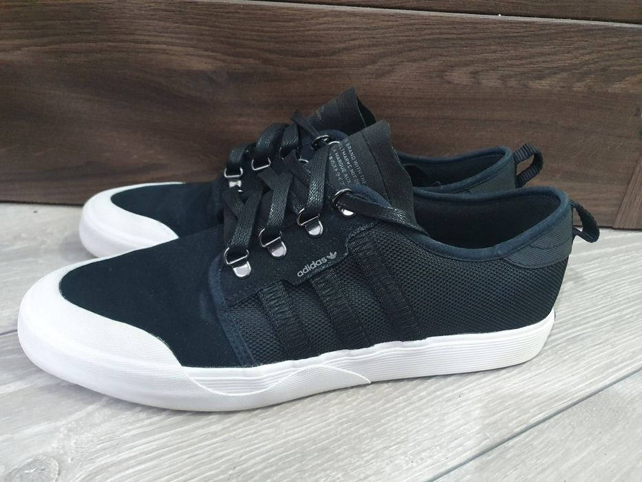 Маратонки Adidas Seeley Outdoor