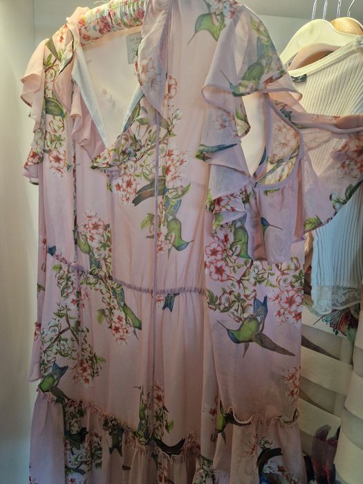 Рокля рокли Ted Baker размер С - М Ted Baker 2 3 Pause Jeans