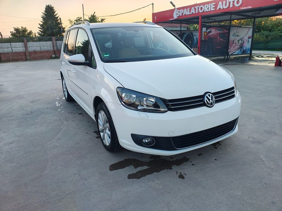 Volskwagen Touran istoric reprezentanta
