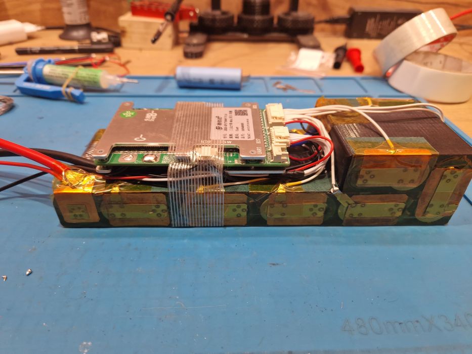 Ремонт, рециклиране и изработка на литиево йонни батерии