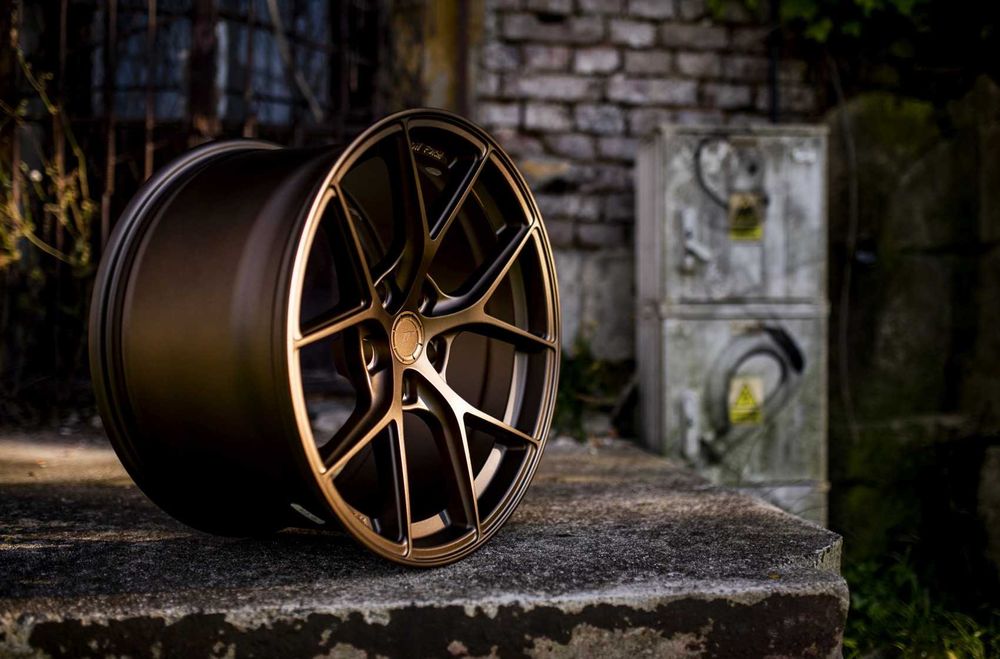 Jante Usoare Japan Racing / SL01 Bronze / R17 R18 R19 R20 Oradea • OLX.ro