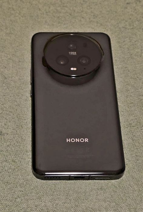 Vand Telefon Honor Magic 5 pro, 512 GB in stare foarte buna