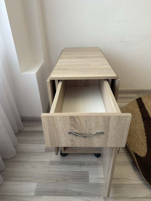 Masa pliabila rabatabila extensibila pe roti