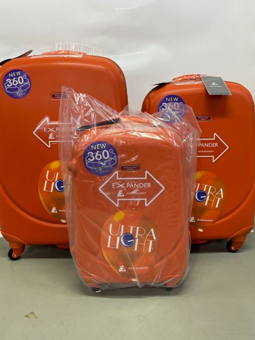 Пластиковые, гелевые, тканевые чемоданы