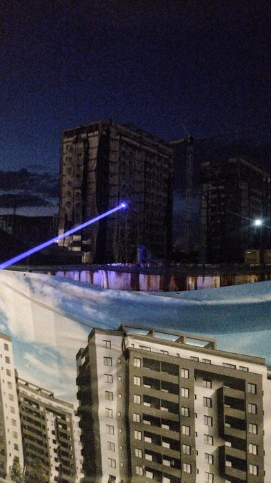 Lentila laser    care arde