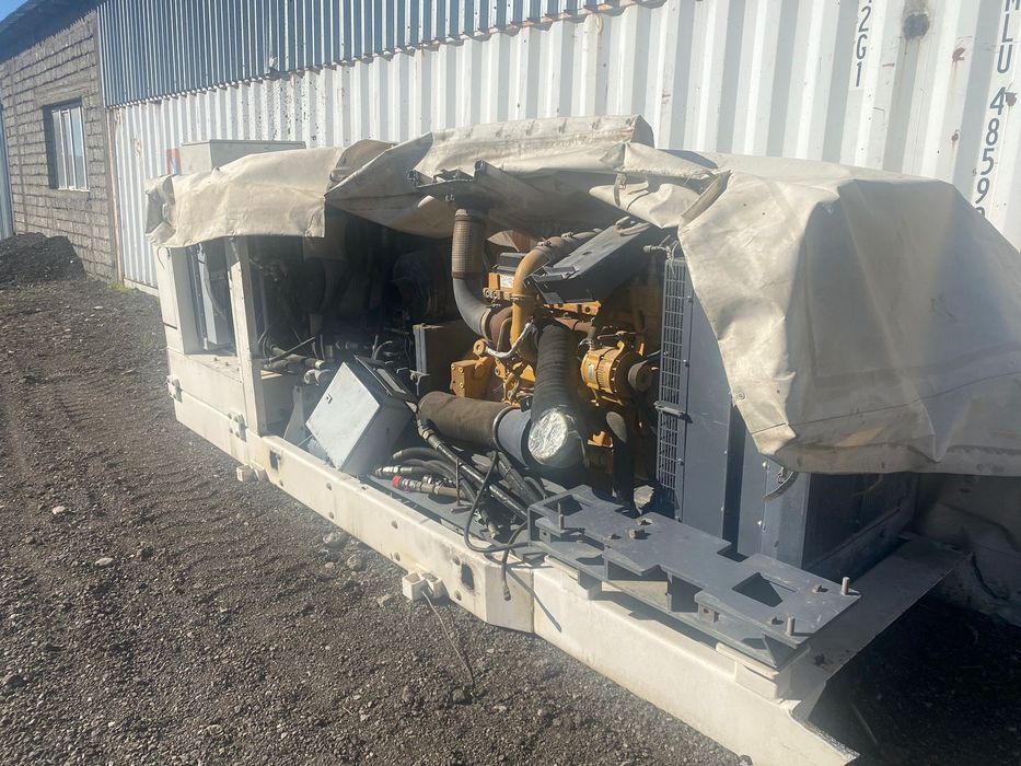 Продам двигатель от бетоноукладчика " САТ"