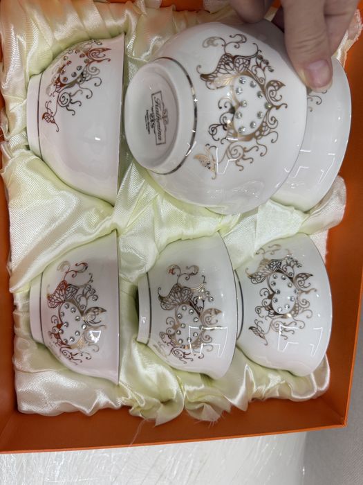 Продам набор чашек