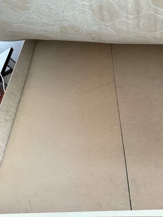 Кровать двуспальная 1,6-2