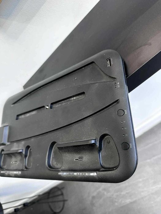 Охлаждане и зареждане станция за PS5