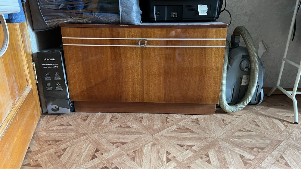 Продам напольную тумбу