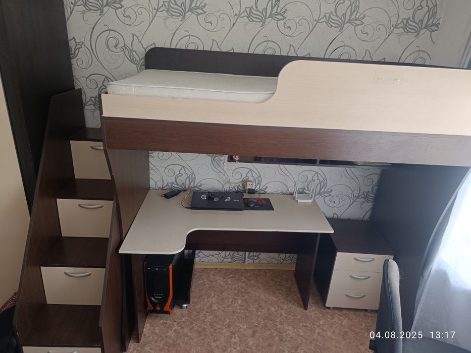 Продам детскую стенку