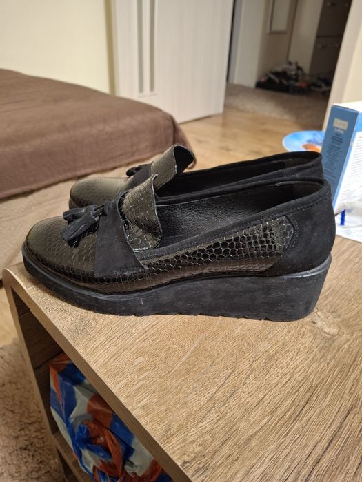 Дамски обувки от естествена кожа