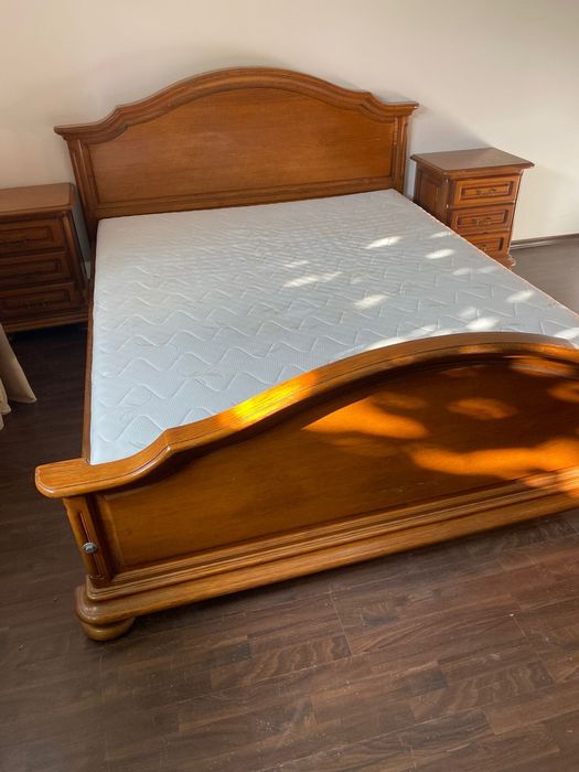 Vând Mobilă dormitor