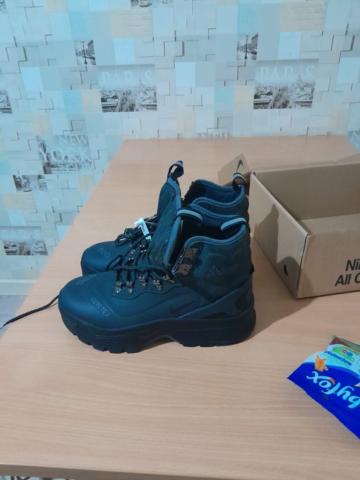 Кыскы етик сатылады