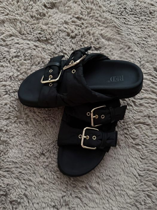 Vand papuci originali Red Valentino