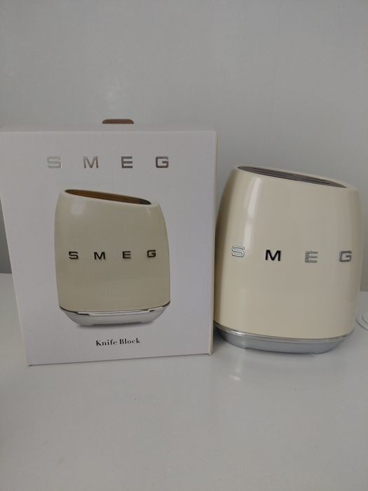 Продам ножи Smeg новые