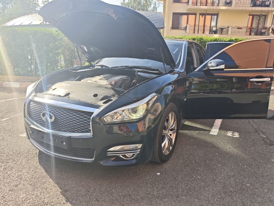 Продавам infinity Q70 - 3.7 - 334 hp - 2017 г. - 176 000 км