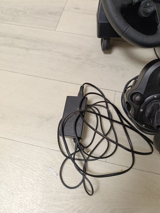 Продам игровой руль