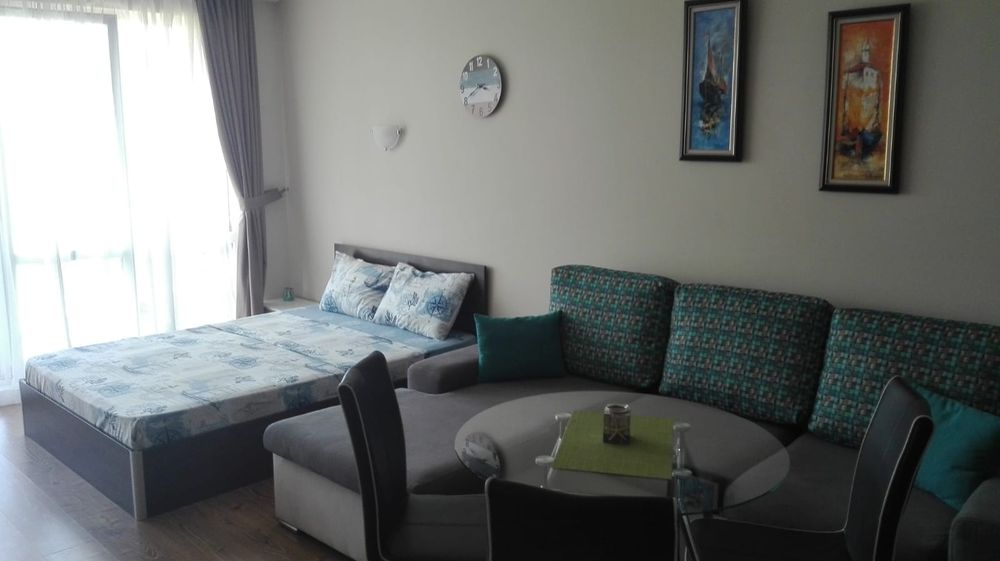 Дава се под наем Едностаен апартамент в Черноморец - 50 кв.м за 81.6 € - Снимка #1