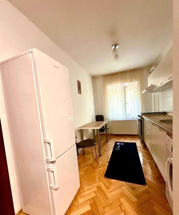 De închiriat apartament 2 camere Rogerius