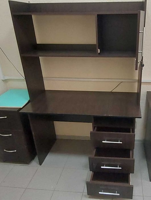 Стол офисный с приставкой