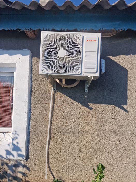 Ofer servicii igienizare si montare Aere Conditionate. Preturi accesibile! Pentru mai multe detalii astept mesaje in privat!