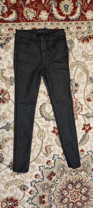 Pantaloni material cerat
