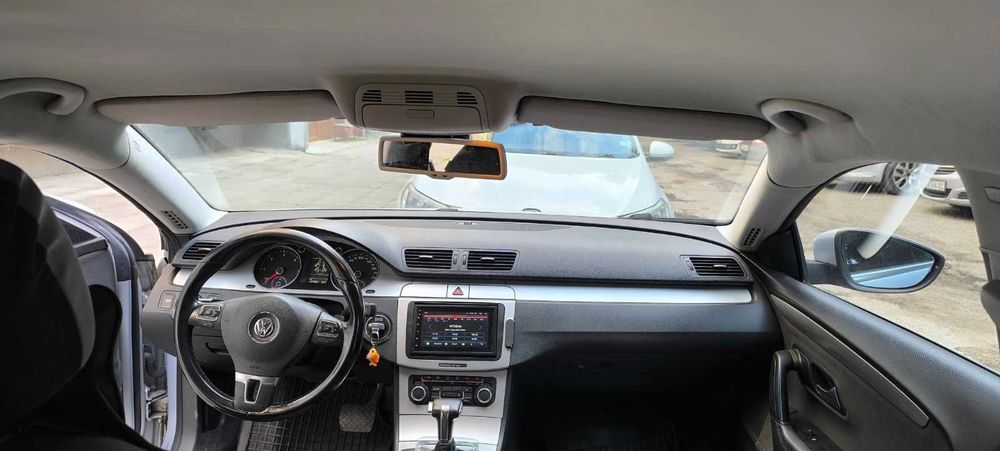 Продавам Passat CC