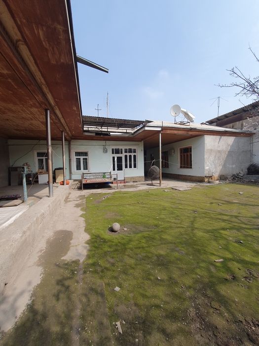 Ховли уй сотилади