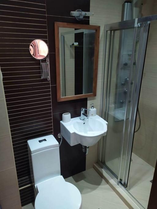 Дава се под наем Тристаен апартамент в София, Център - 110 кв.м за 850 € - Снимка #8