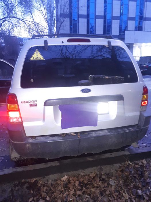 Автомобиль Форд Эскейп