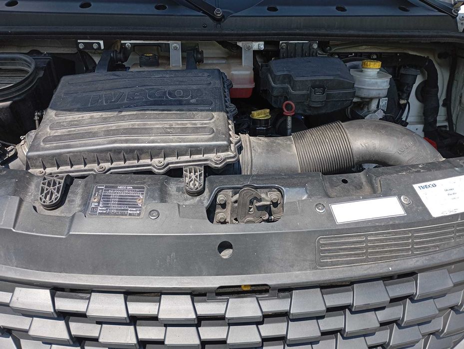 Iveco daily 35 C 16 cu macara