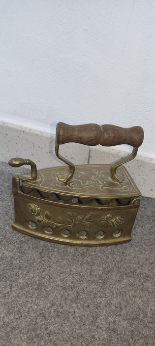 Fier de calcat bronz