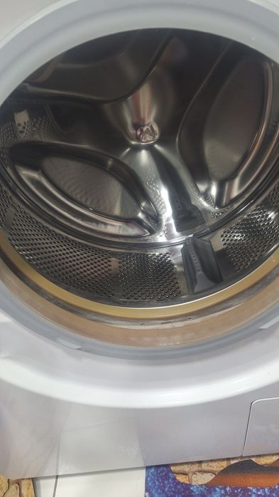 Продам стиральную машину на запчасти